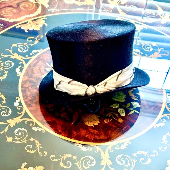 Brunello Cucinelli Lady\'s Mayfair Top Hat With Monili Band main image 4